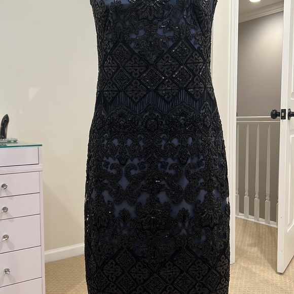 COPY - Tadashi Shoji lace Cocktail Dress - Picture 4 of 8